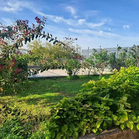 Διαμέρισμα Paradise Garden *